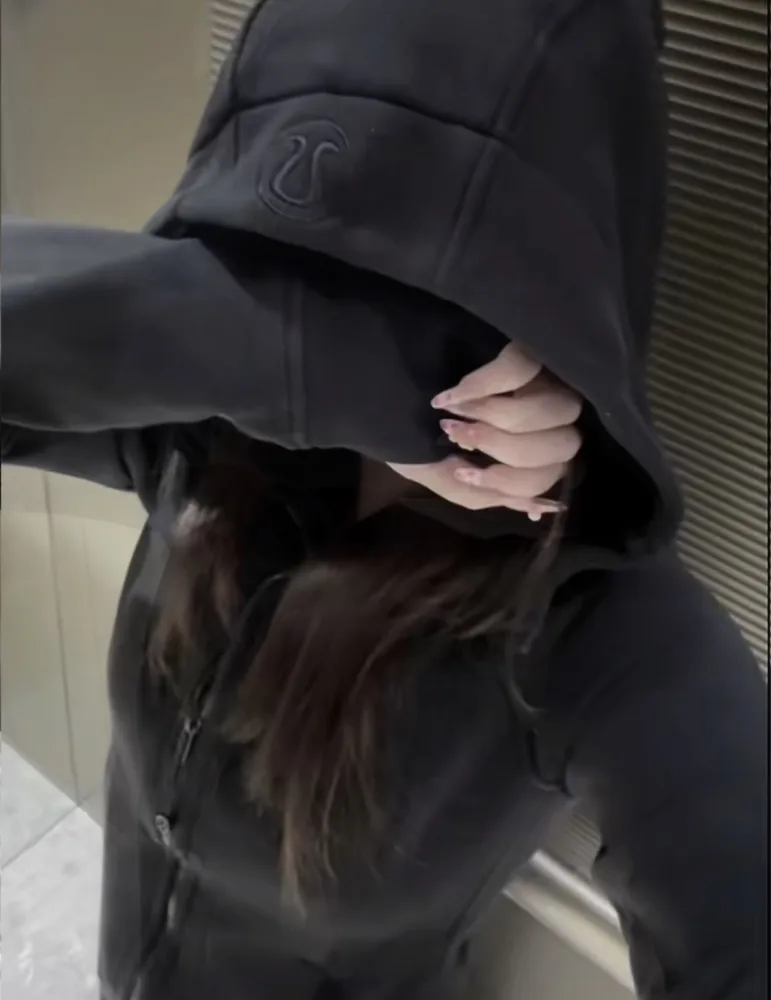 joy💕Lulu lemon 🇺🇸露露最火Scuba 寬版拉鍊外套